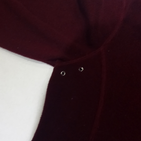 Sweater - Picture 5 of 7